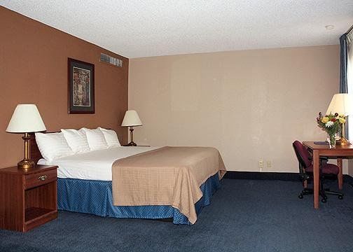 Sunflower Inn & Suites - Garden City Quarto foto